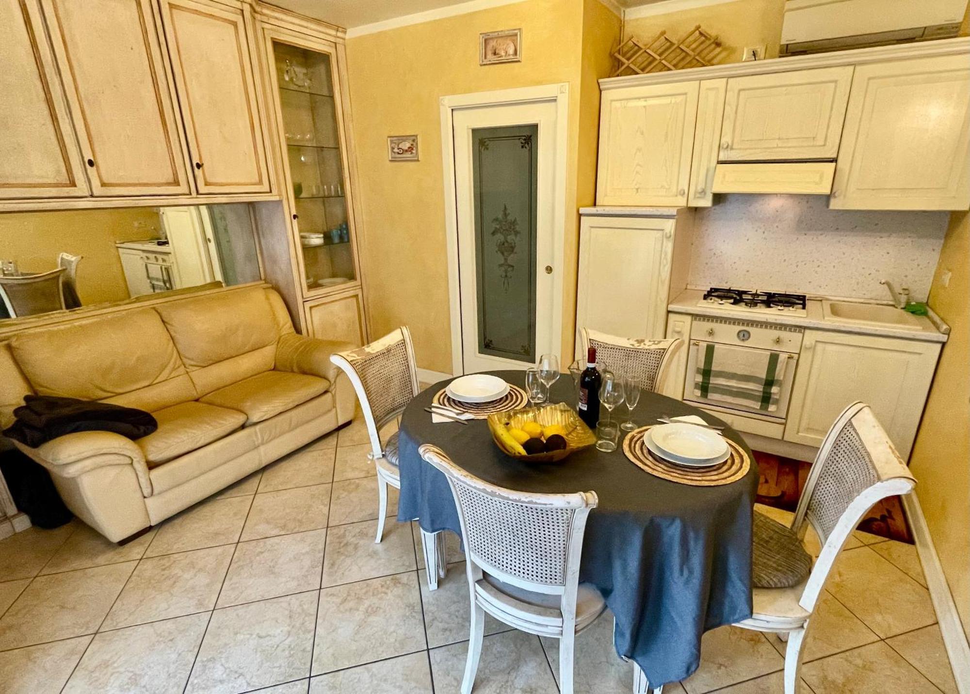 Апартаменты Doctor House Desenzano Дезенцано-дель-Гарда Экстерьер фото