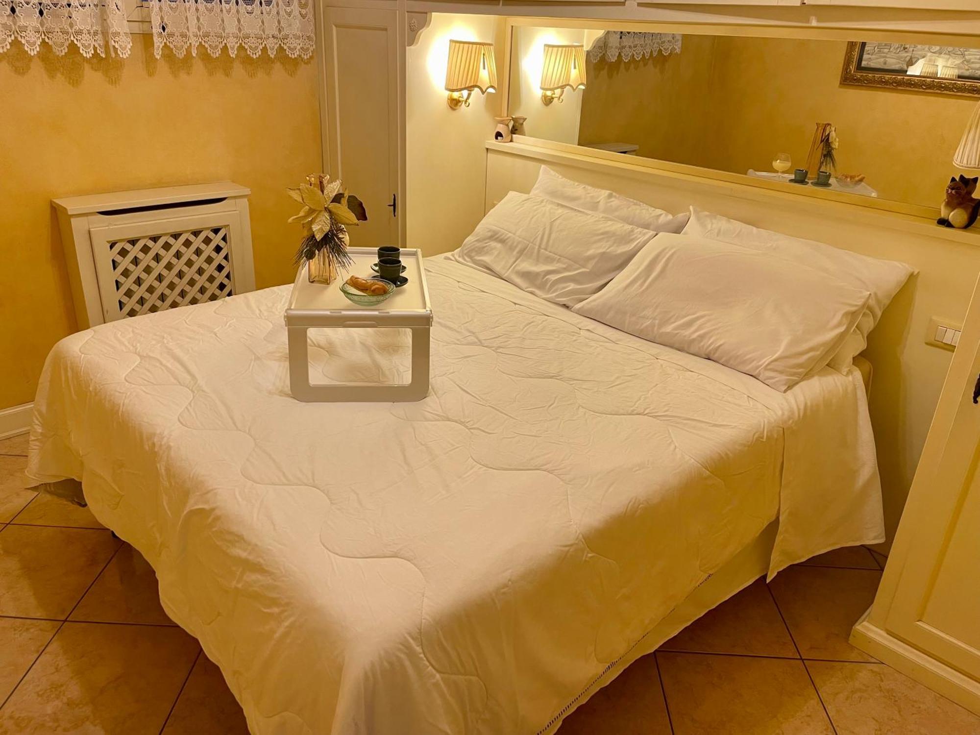Апартаменты Doctor House Desenzano Дезенцано-дель-Гарда Экстерьер фото